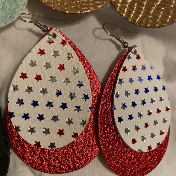 Leather tear drop earring set of 6 - Picture 3 of 7